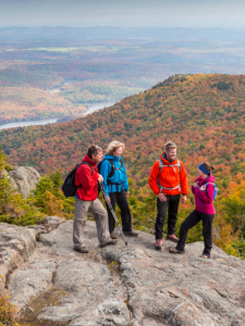 Rencontre au sommet du Mont Orford.